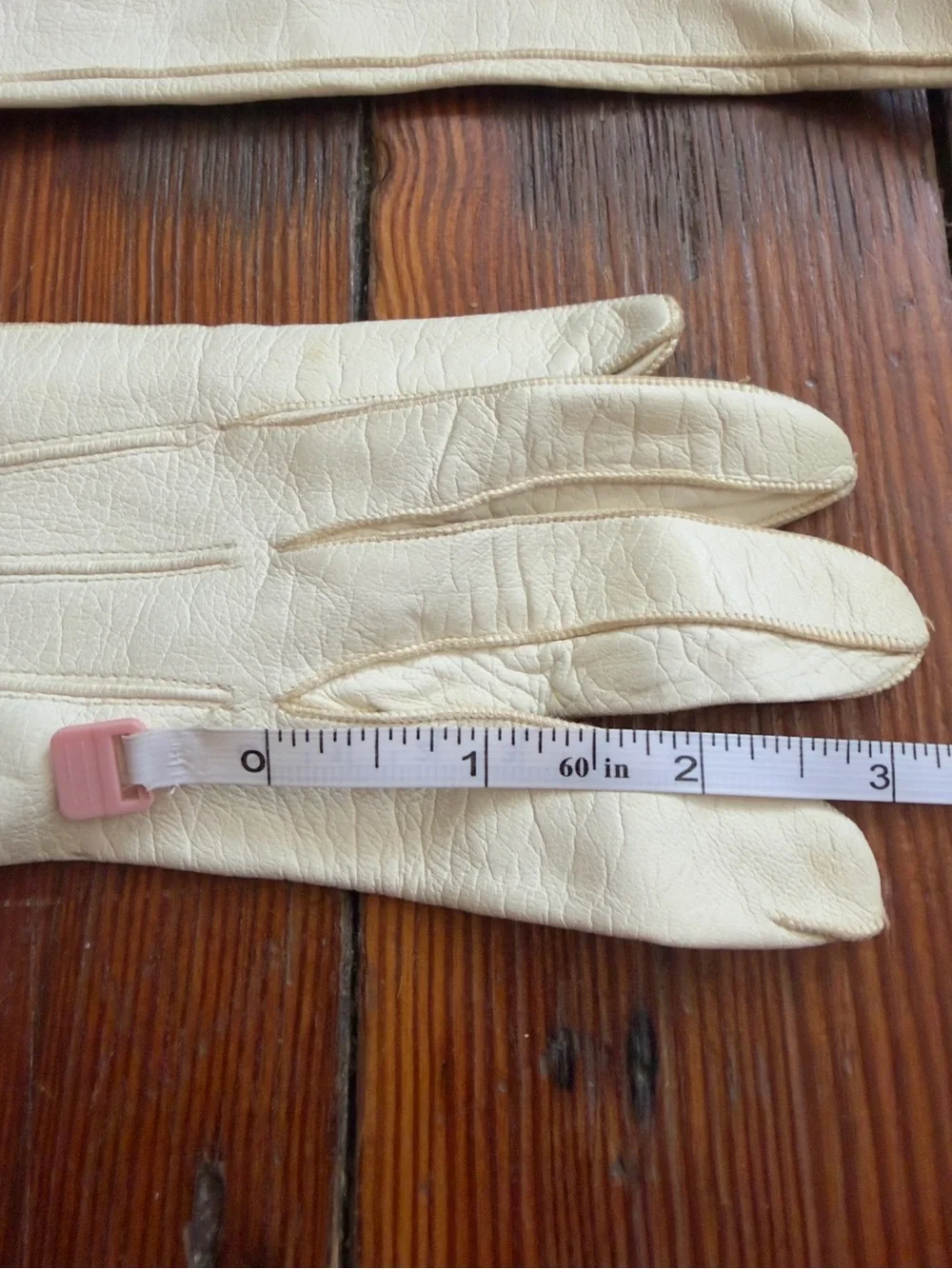 Vintage early 19th c white kid leather mousquetaire opera gloves 2 pairs